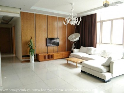 Luxury design 4 bedrooms apartment with pool view in The Vista for rent