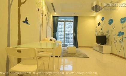 Vinhome Central Park 2 beds apartment with high floor