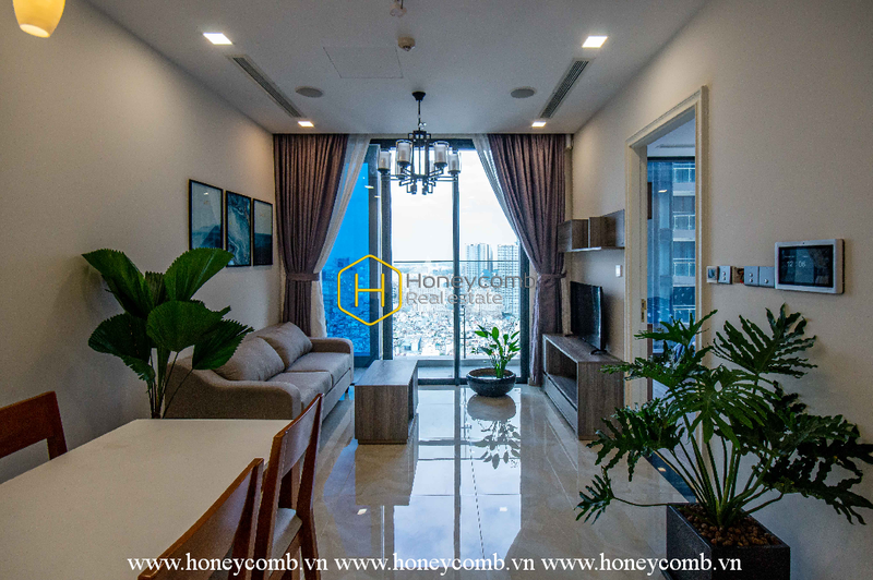 Head over the heel with the terrific layout in this Vinhomes Golden River apartment