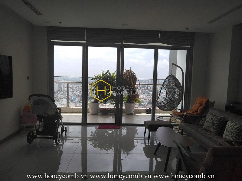 Cho thuê căn hộ 4 phòng ngủ tuyệt đẹp, lầu cao tại Vinhomes Central Park