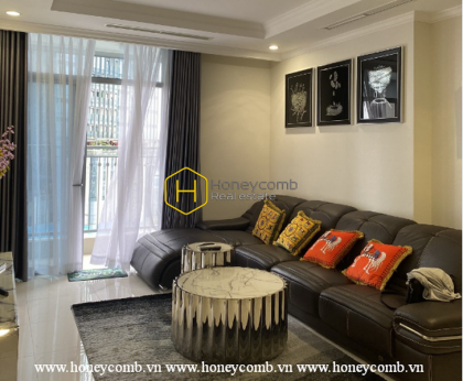 Phong cách hiện đại kết hợp với những gam màu tự nhiên trong căn hộ của  Vinhomes Central Park