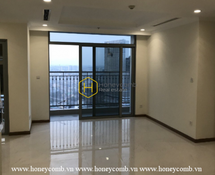 Create you ideal home with this unfurnished apartment in Vinhomes Central Park