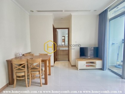Convenient apartment with sun-filled balcony for rent in Vinhomes Central Park
