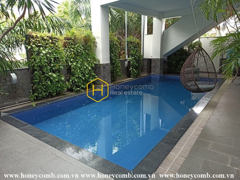 Experience the aesthetic villa with spacious pool and garden for rent in District 2
