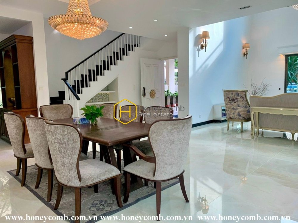 Explore a luxurious life in this deluxe villa with full amenities and conveniences in Riviera An Phu