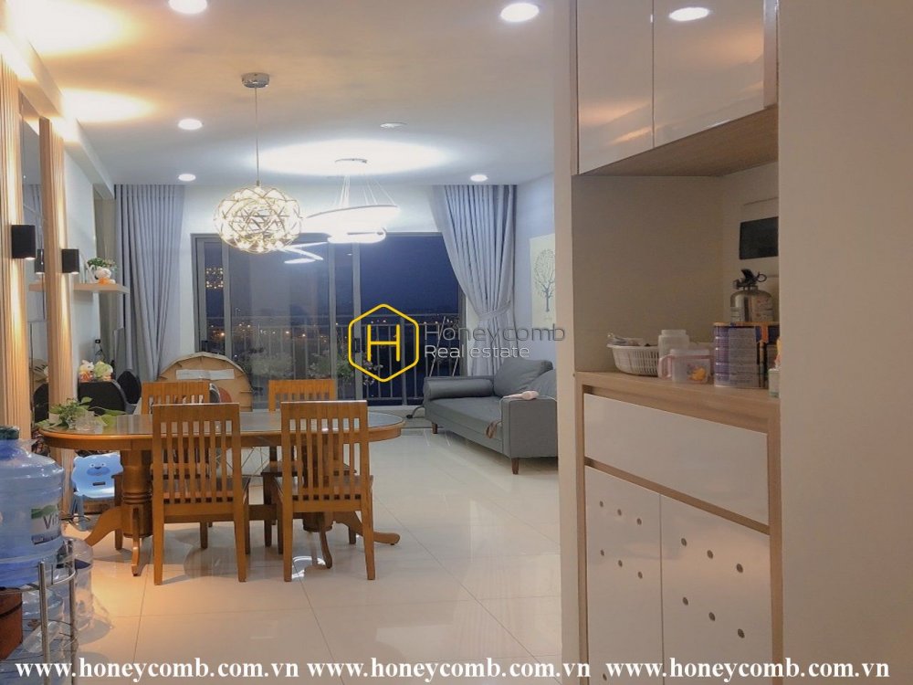 This The Sun Avenue apartment offers your family great experiences