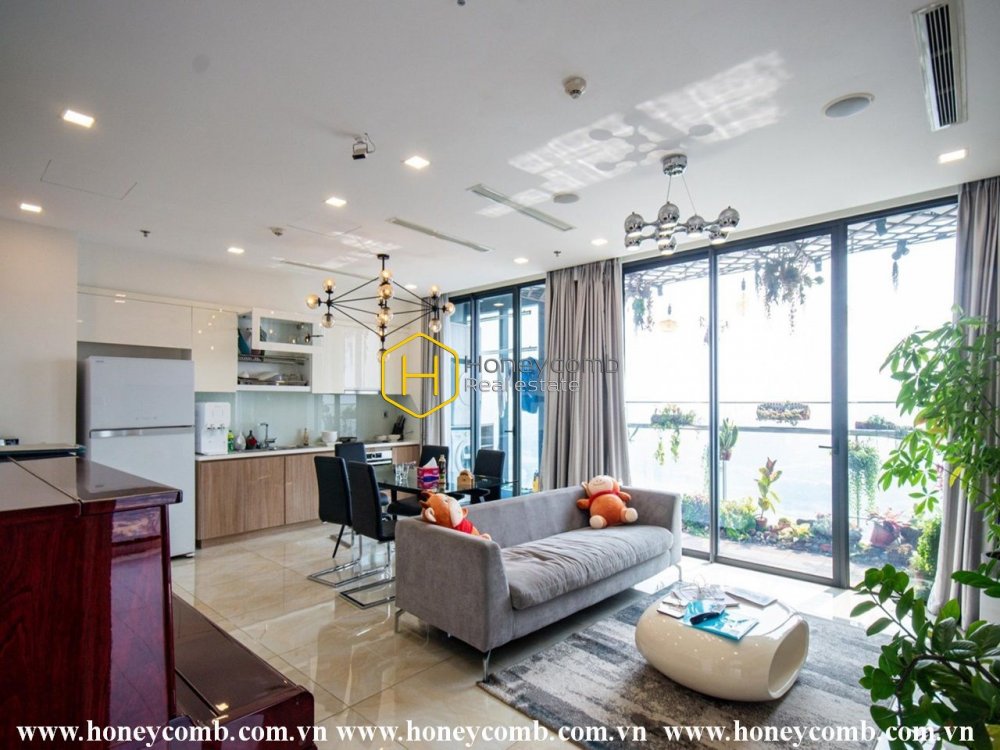 Căn hộ Vinhomes Golden River quyến rũ này vẫn đang chờ đợi bạn! Hiện cho thuê