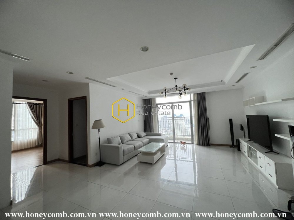 Fully furnised apartment with lovely balcony for rent in Vinhomes Central Park