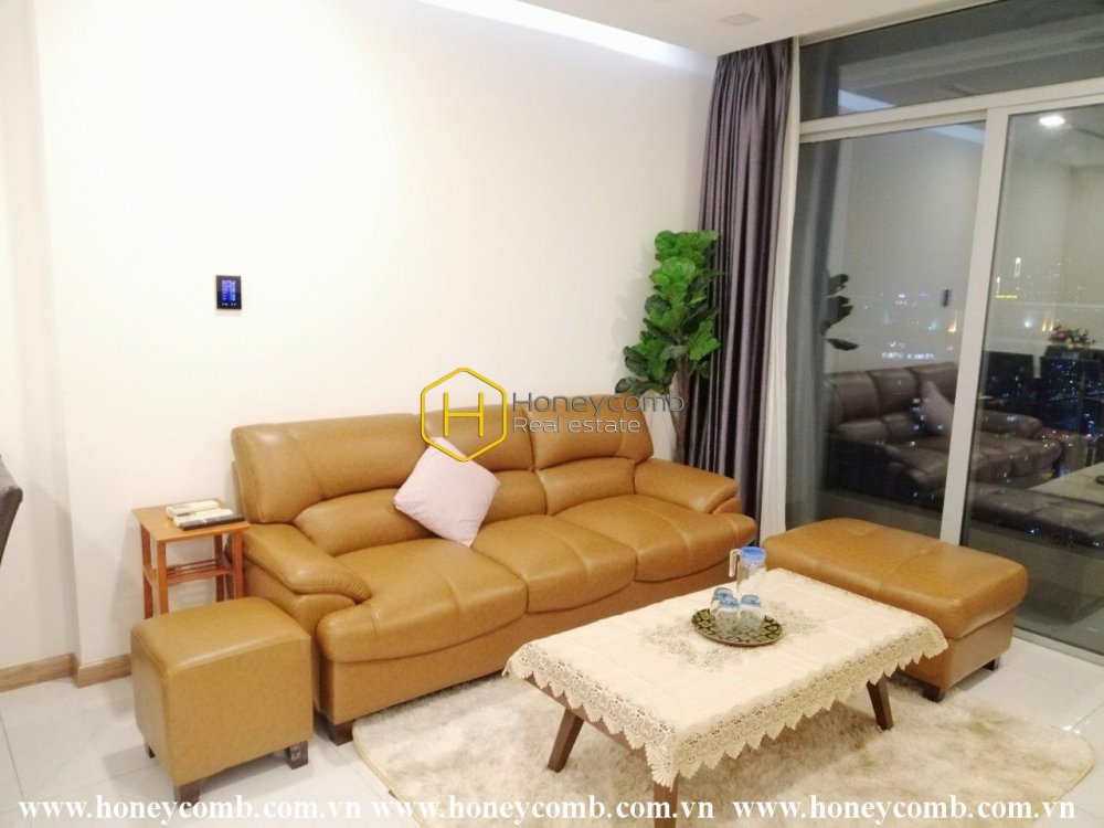 Căn hộ 2 phòng ngủ với phong cách tối giản ở Vinhomes Central Park cho thuê