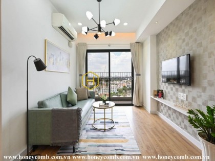 Enjoy a minimalistic and modern life right in this Masteri Thao Dien apartment