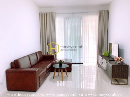 Beautiful dominant white apartment in Estella Heights