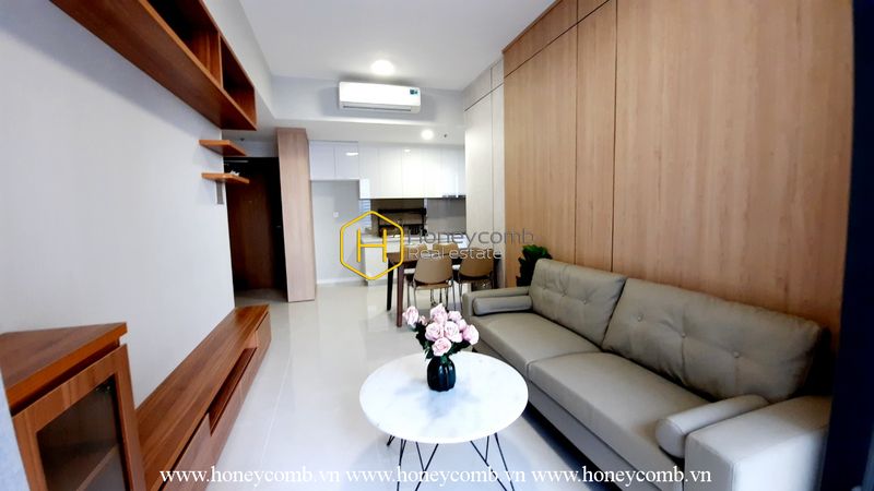 Enjoy a peaceful and romantic space right at the Masteri An Phu apartment