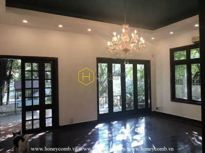 An oasis in the heart of Saigon: Rustic villa with full facilities for rent in District 2