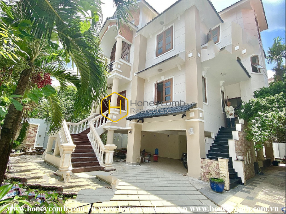 District 2 villa: a strong proof of modern and stylish life