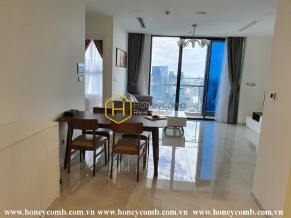 Gorgerous apartment with simple but elegant interiors for rent in Vinhomes Golden River