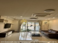 The fascinating interfusion of modern and classical style in this River Garden apartment