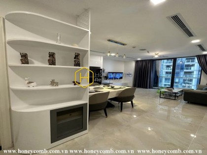 Enjoy a wonderful life in this convenient apartment for rent in Vinhomes Golden River