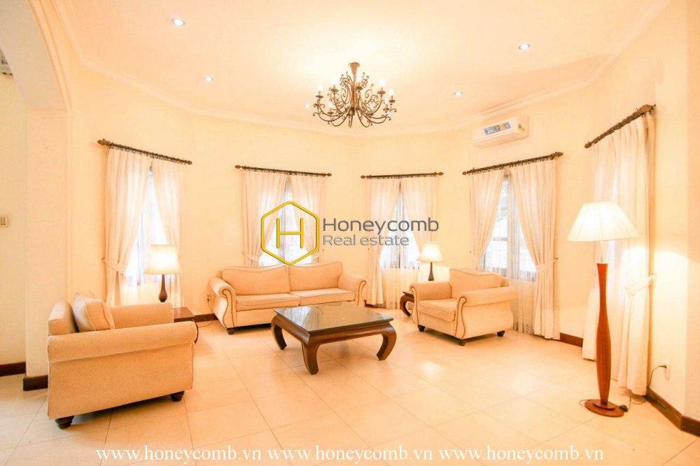 Superb Villa with comtemporary style in District 2 for lease