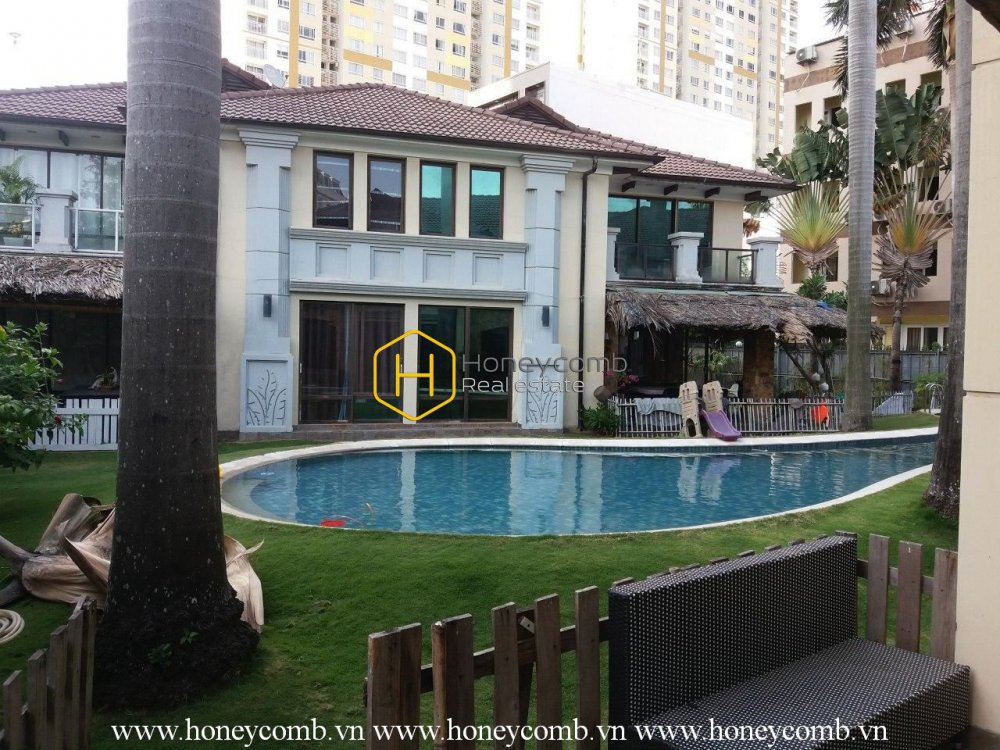 Green space , simple wooden furniture. All you need is this Villa in Thao Dien