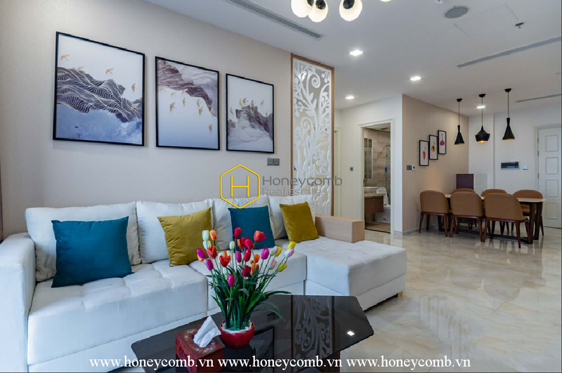 A fully funished and decent Vinhomes Golden River apartment in your hands!