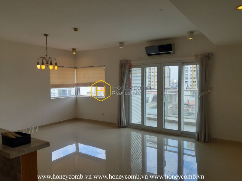 How sun-lighted it is in this  apartment! Now for rent at River Garden