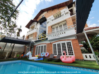 This idyllic villa will bring you a peaceful atmosphere in District 2