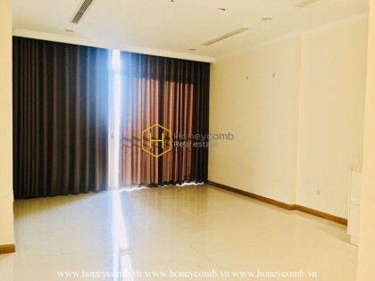 Feel the tranquil in this Vinhomes Central Park apartment