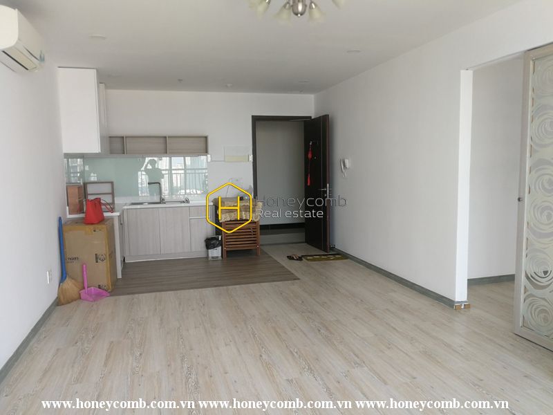 Tropic Garden apartment: bright, fresh & clean!