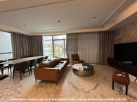 What you can see first in this Vinhomes Central Park penthouse is the warmth and luxury ! Now for rent !