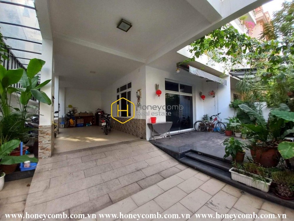 Do not ignore the chance owning this execlent District 2 villa