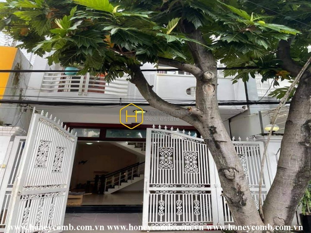 Get a stylish life with our District 2 villa