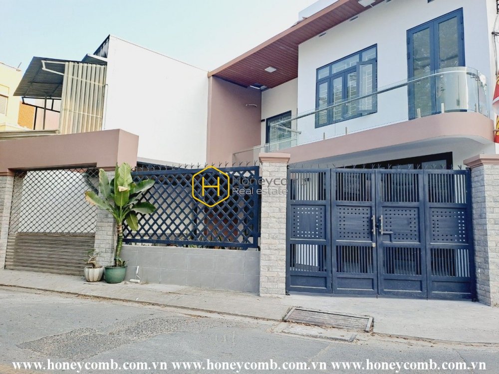Elevate your mind with the flawless sophistication and beauty in this District 2 villa