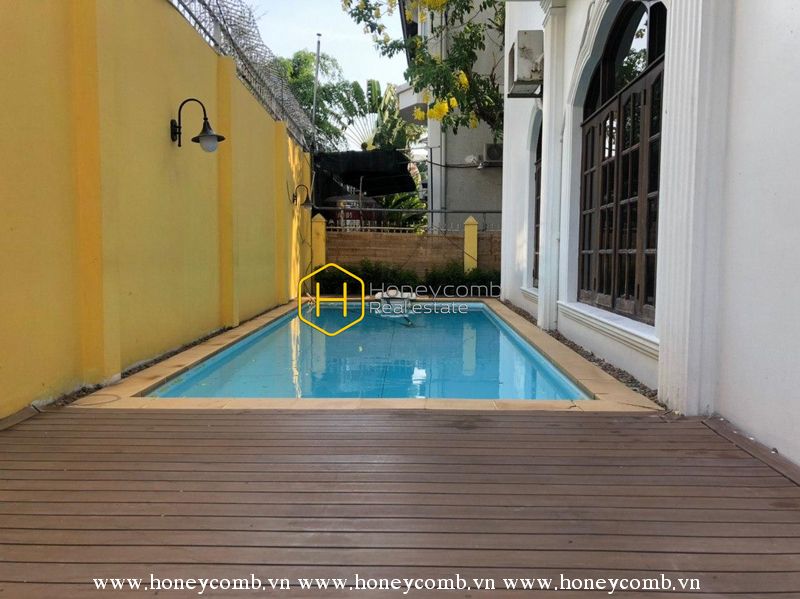 Comfy - Convenient - Western Style Villa for rent in District 2