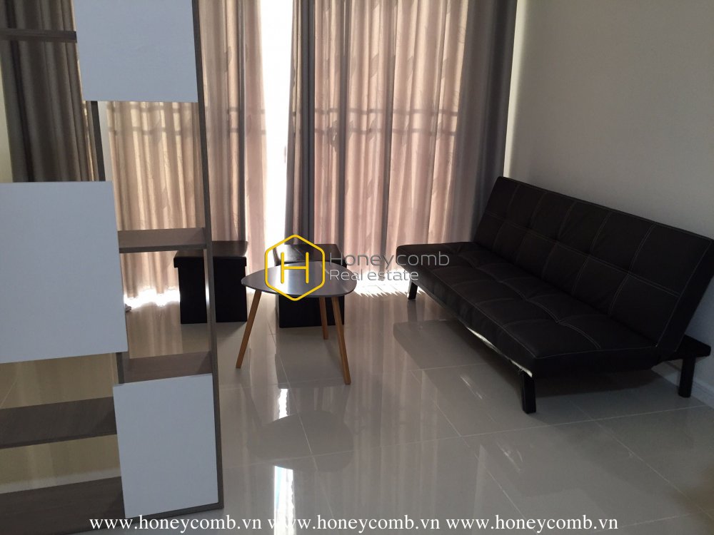Semi-furnished apartment with stunning view for rent in Palm Heights