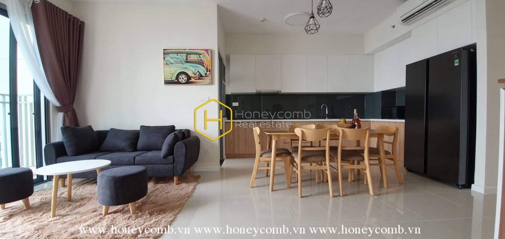 Spacious and modern living space apartment for lease in Palm Heights