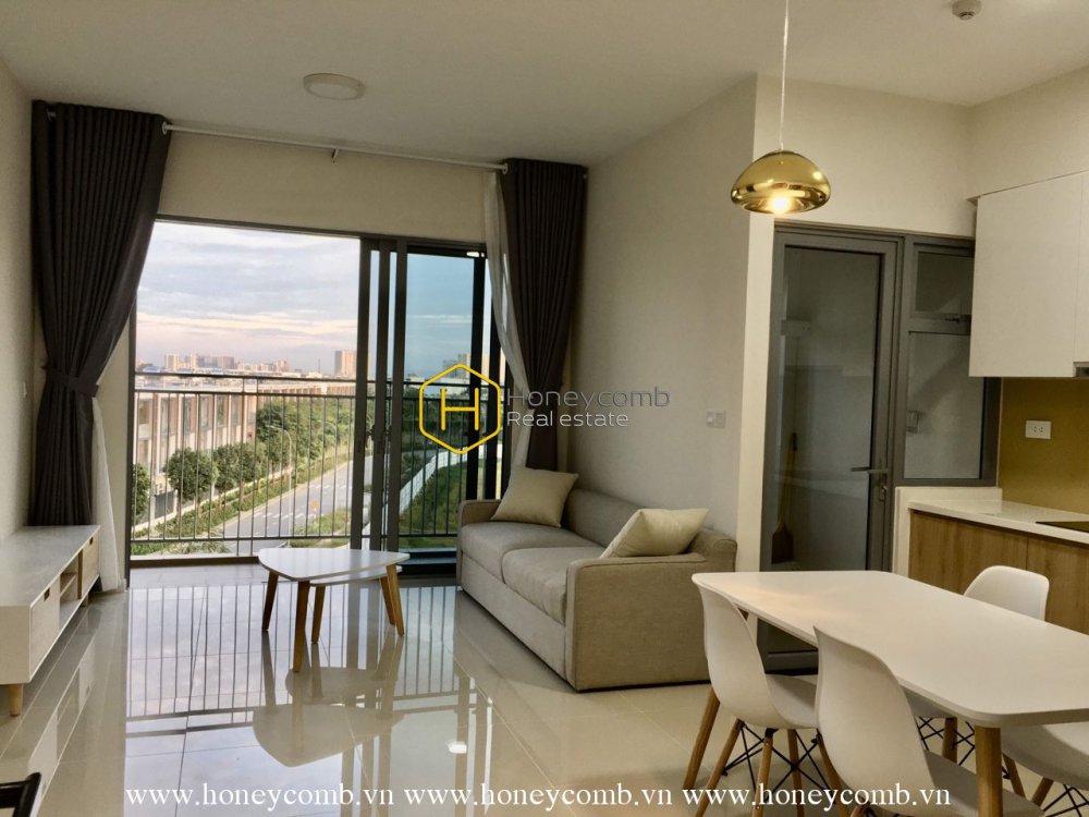 Căn hộ tao nhã với thiết kế tông gỗ cho thuê tại Palm Heights