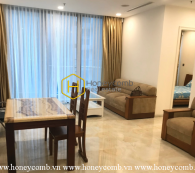 Căn hộ thiết kế cuốn hút với nội thất gỗ cho thuê tại Vinhomes Golden River