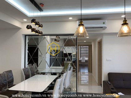 Tất cả đều mới tinh trong căn hộ đầy sang trọng cho thuê này tại The Sun Avenue