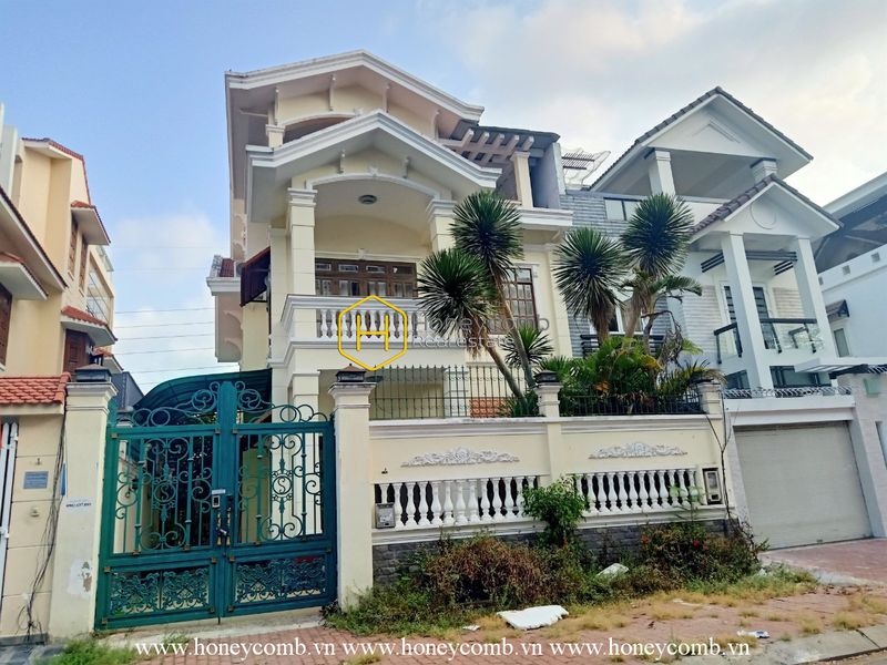 A unique villa in District 2 is waiting for you