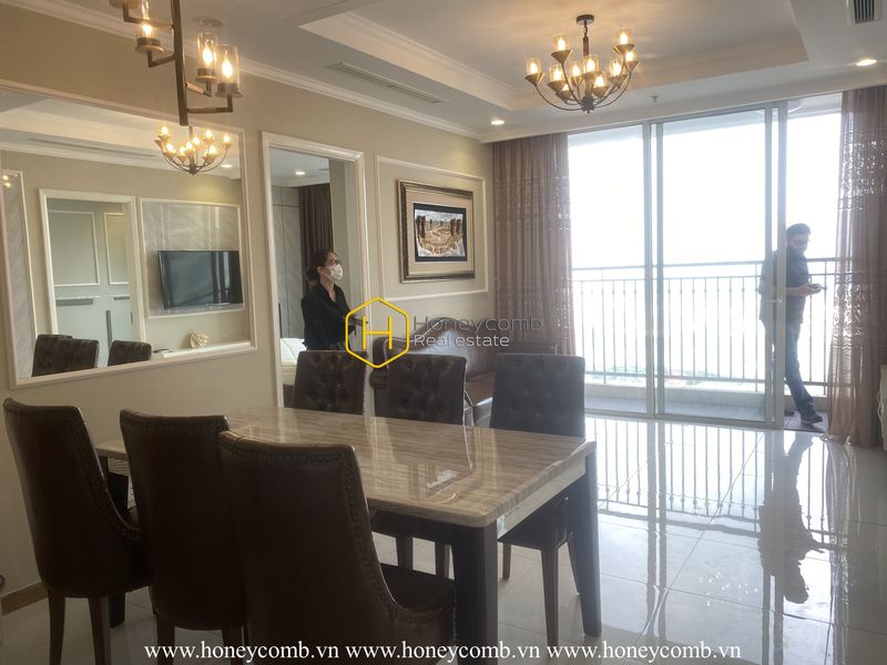 Cảm nhận sự ấm cúng và tinh tế trong căn hộ mộc mạc cho thuê ở Vinhomes Central Park