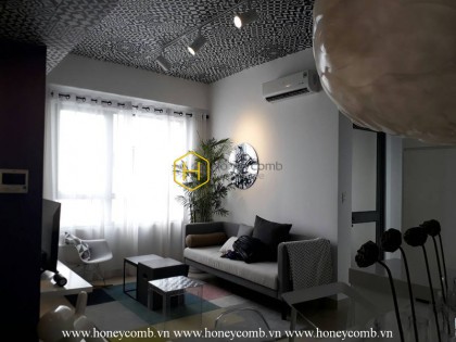 Beautiful floral decorated 2 bedrooms apartment in Masteri Thao Dien for rent