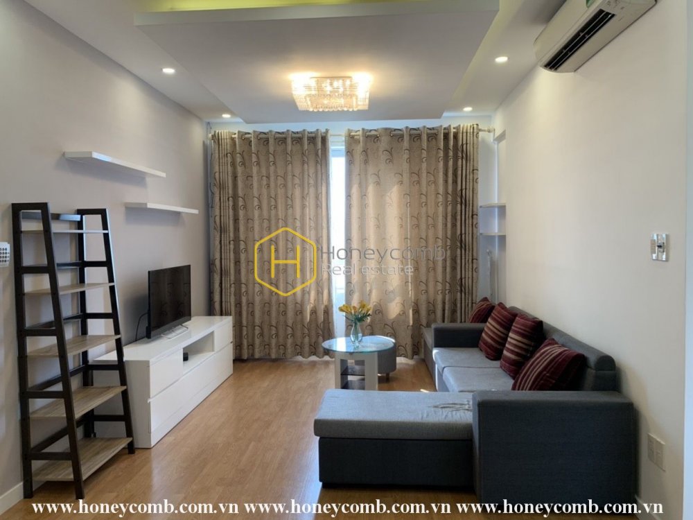 Try minimalist style with this furnished apartment for lease in Tropic Garden