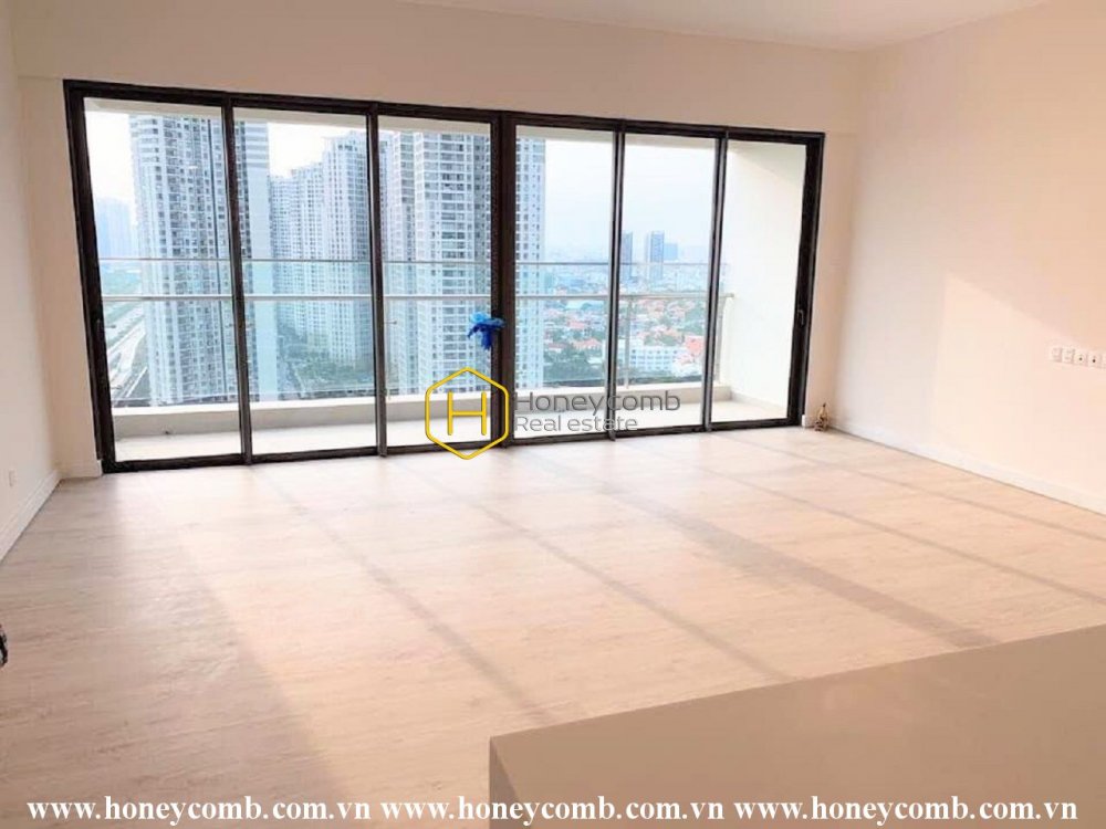 Shocked with the incredible view in Gateway apartment