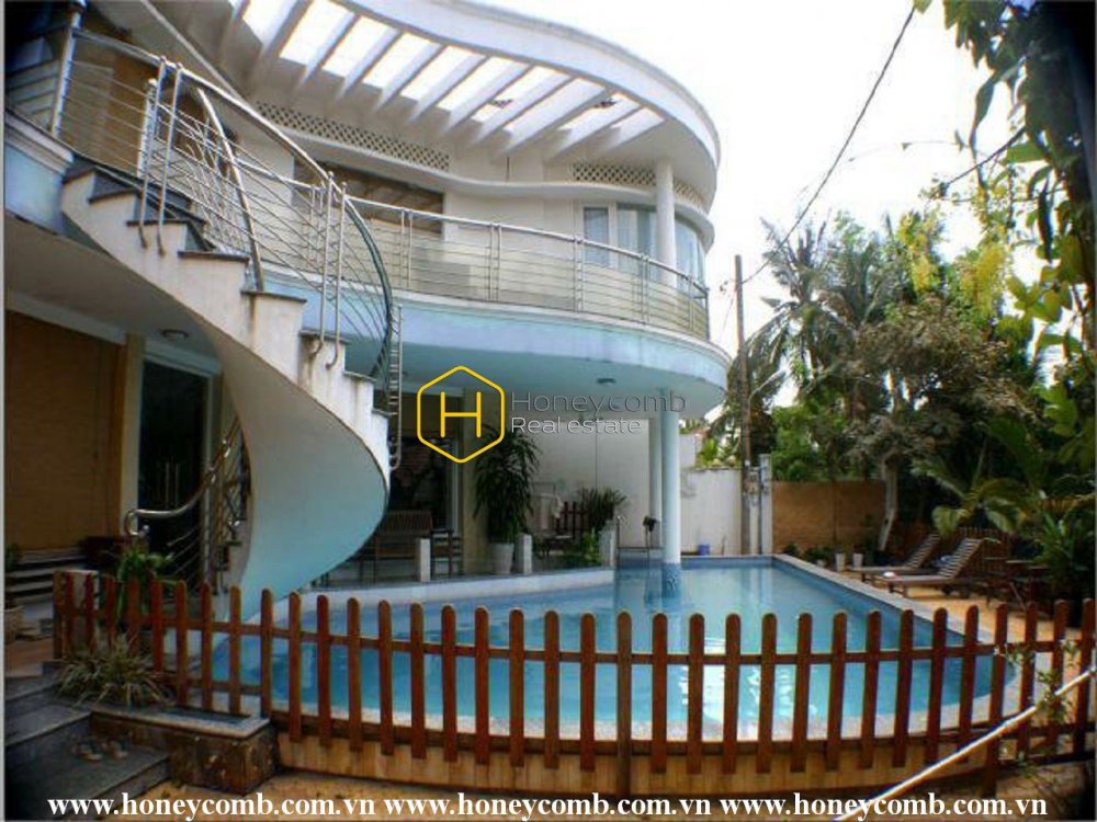 Feel the tranquility in this gorgeous villa in District 2