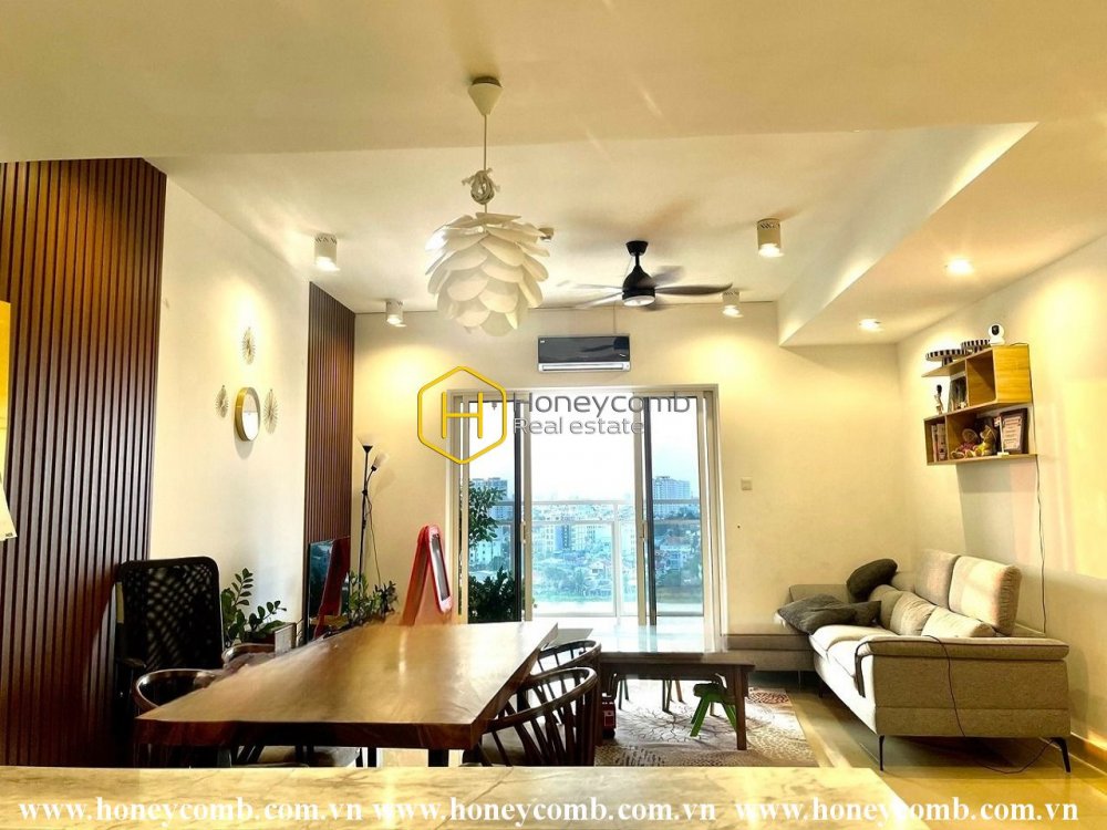 Shocked with the unique bathroom and bedroom design in this River Garden apartment