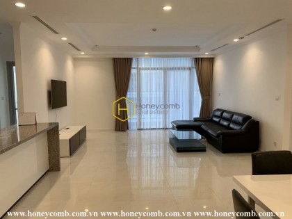 Large living space apartment with brand new furnishings for rent in Vinhomes Central Park