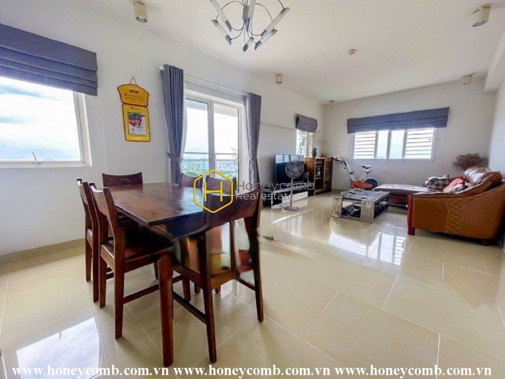 The whole Saigon compact in your sight in the apartment River Garden