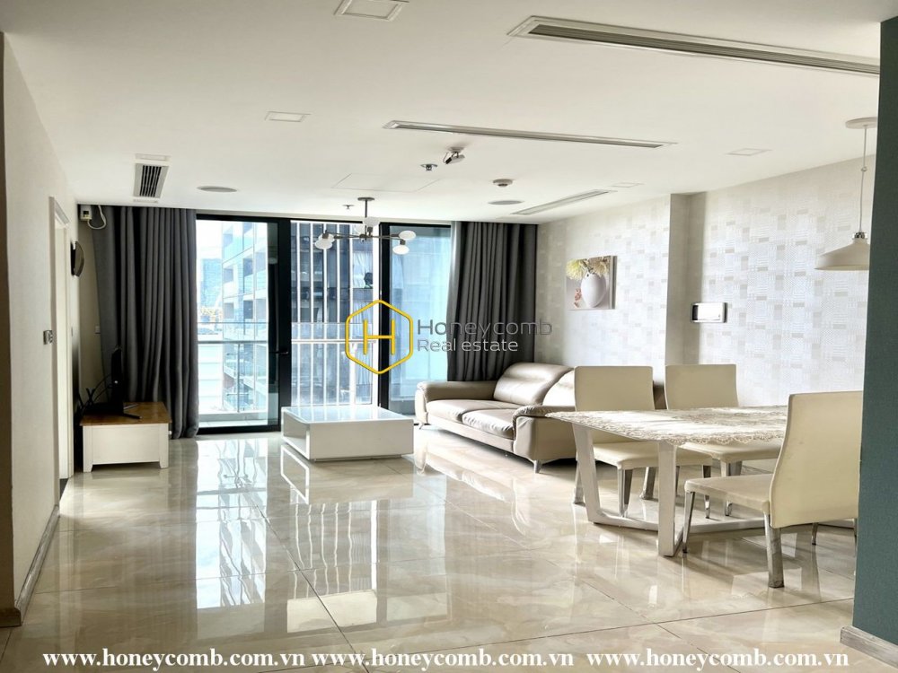 Căn hộ 2 phòng ngủ có không gian mở tự nhiên cho thuê tại Vinhomes Golden River