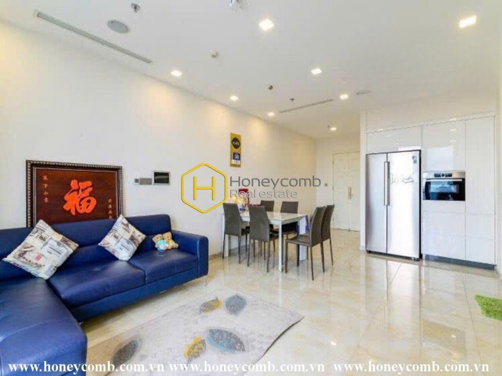 Căn hộ thiết kế tối giản cùng đồ trang trí tinh tế cho thuê tại Vinhomes Golden River