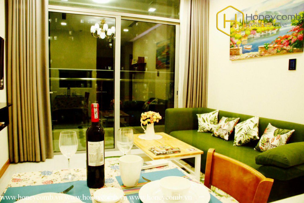 Căn hộ 1 phòng ngủ đầy màu sắc tại Vinhomes Central Park cho thuê